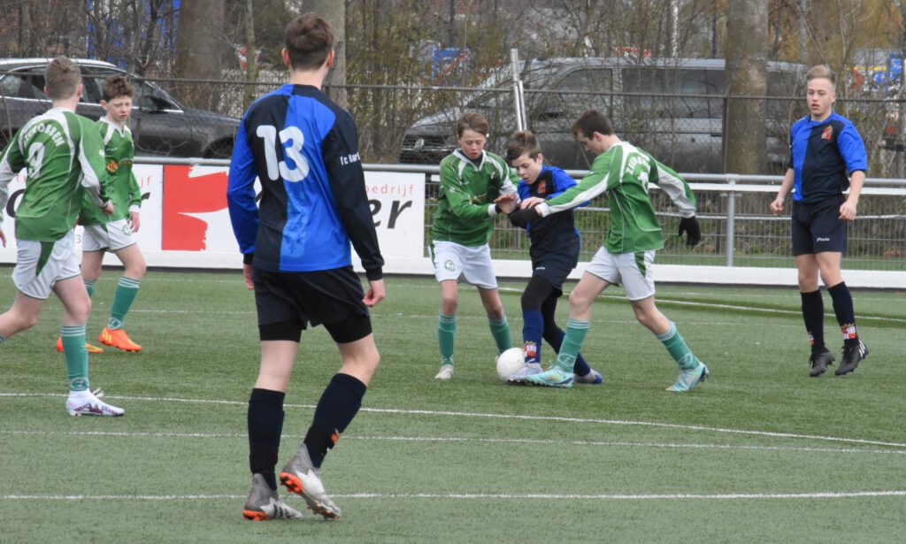 fc-Harlingen-JO15-1-Zeerobben-JO15-2-25-03-2023-1-1024x615.jpg