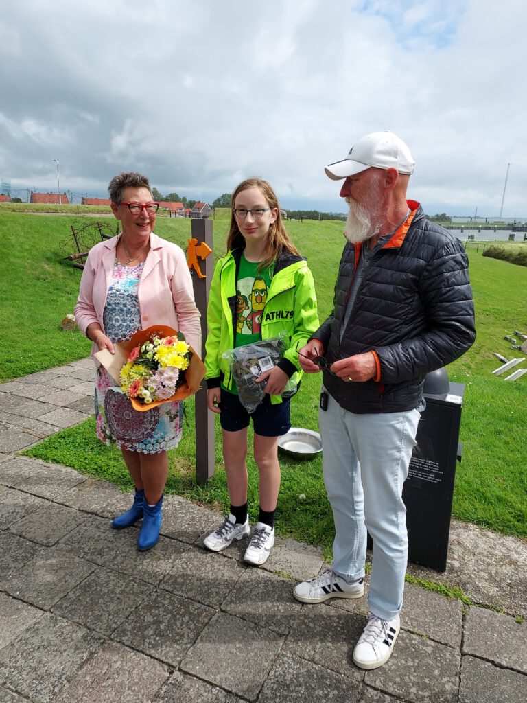 Tije-Smit-met-opa-en-oma-768x1024.jpg