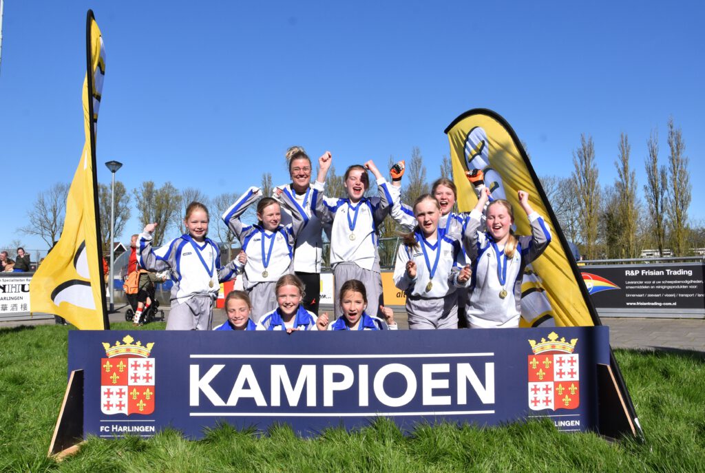 Toernooiwinnaar-meisjes-groep-7-8-IKC-Prins-Johan-Friso-1024x687.jpg