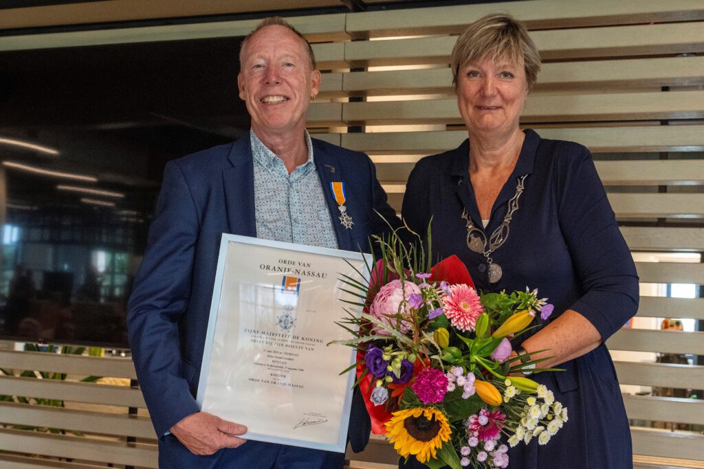 Arjen-Mintjes-onderscheiding-3-1024x683.jpg