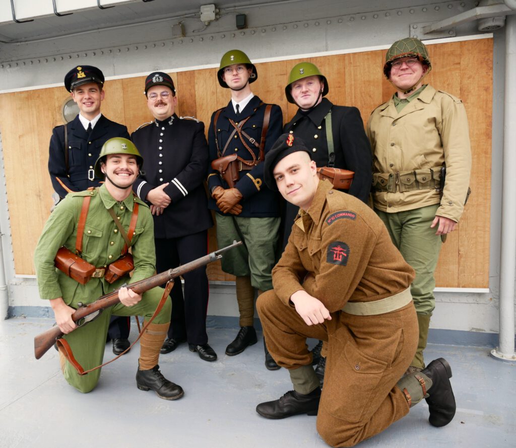 re-enactment-Onze-Marine-1024x890.jpg